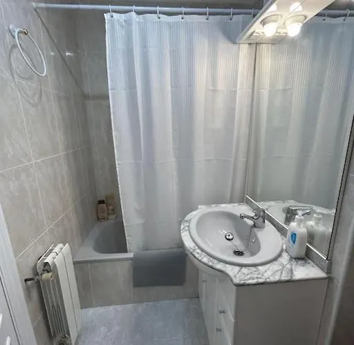 Playa De Berria -apartamento Con Piscina Y Vistas Al Mar *