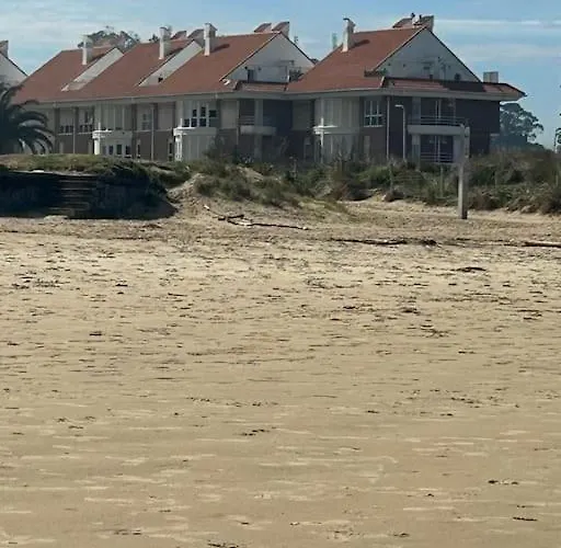 דירה Playa De Berria -apartamento Con Piscina Y Vistas Al Mar Santoña