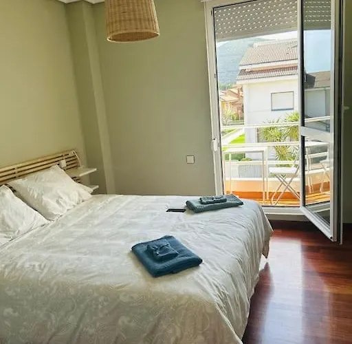 Playa De Berria -apartamento Con Piscina Y Vistas Al Mar *